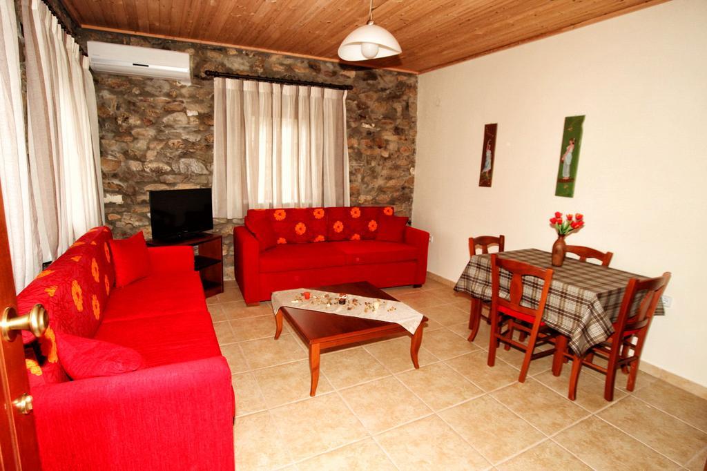 Traditional Apartments Tsikrikonis Mirtofiton Екстериор снимка