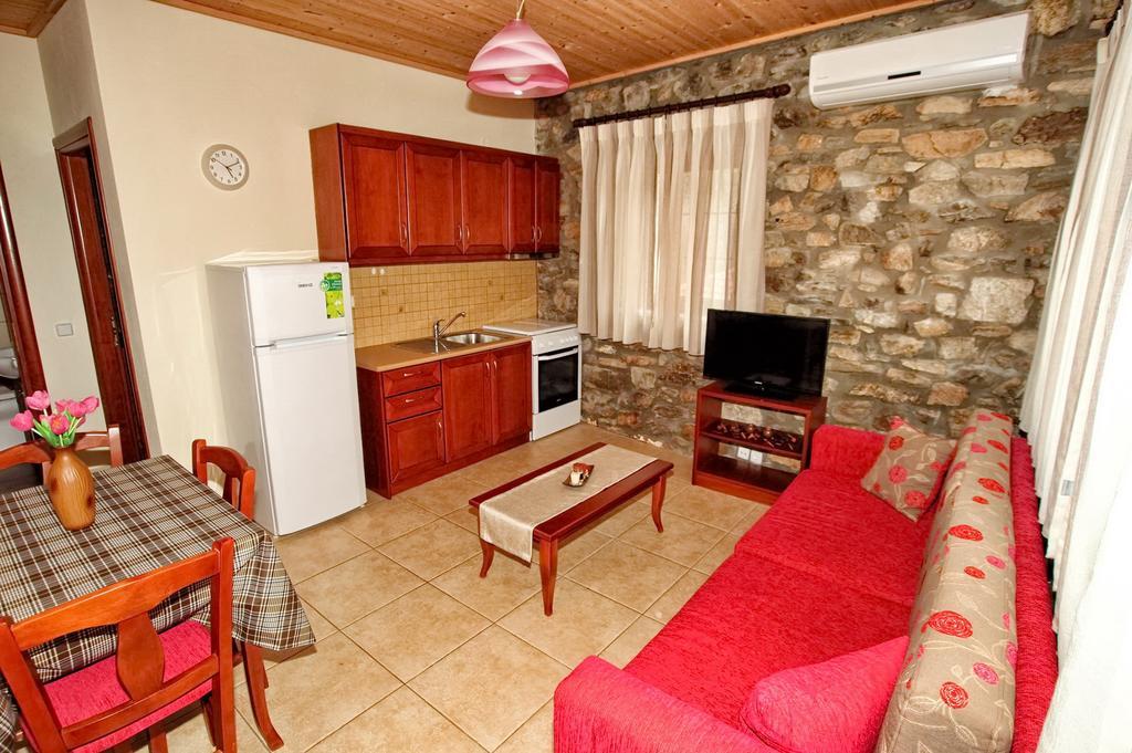 Traditional Apartments Tsikrikonis Mirtofiton Екстериор снимка