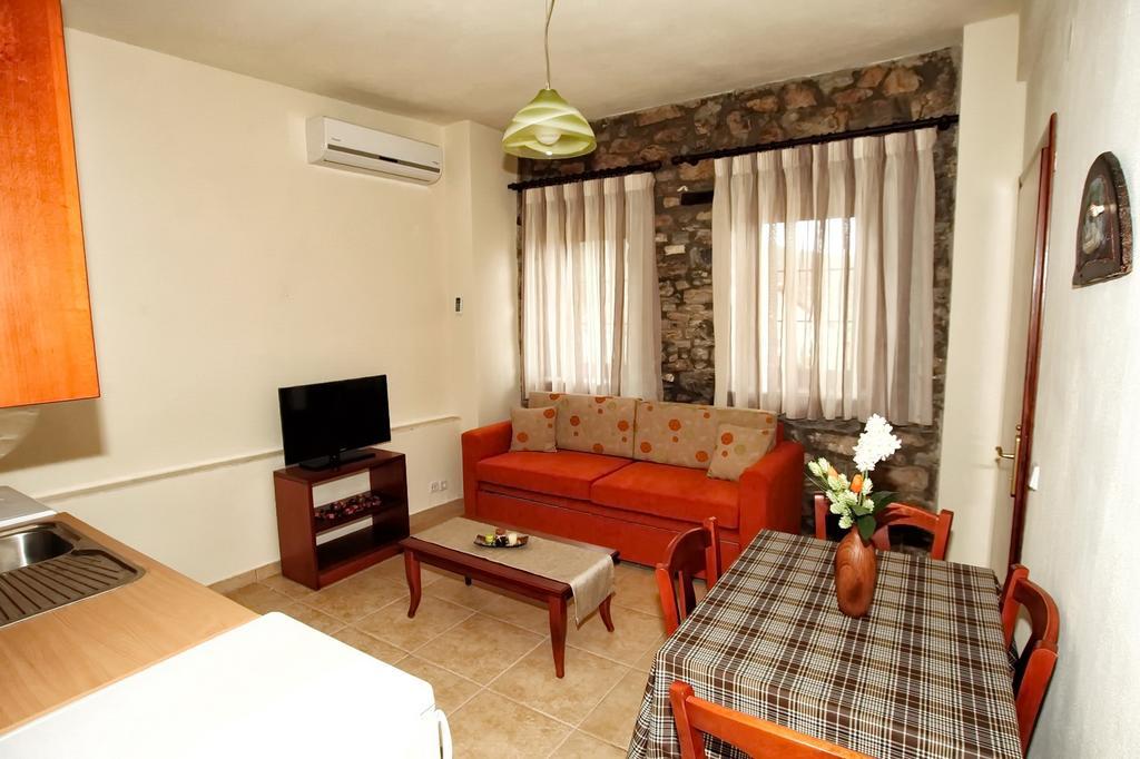 Traditional Apartments Tsikrikonis Mirtofiton Екстериор снимка